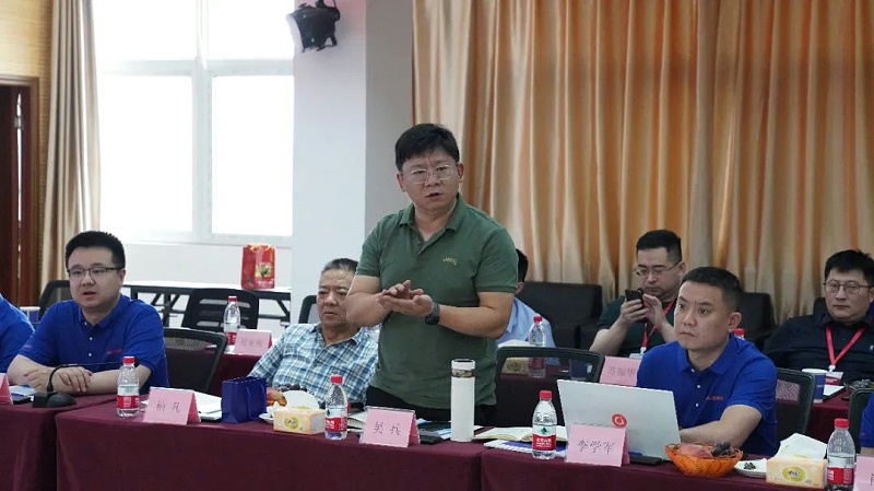 江苏省饲料工业协会到访jxf吉祥坊集团参观交流